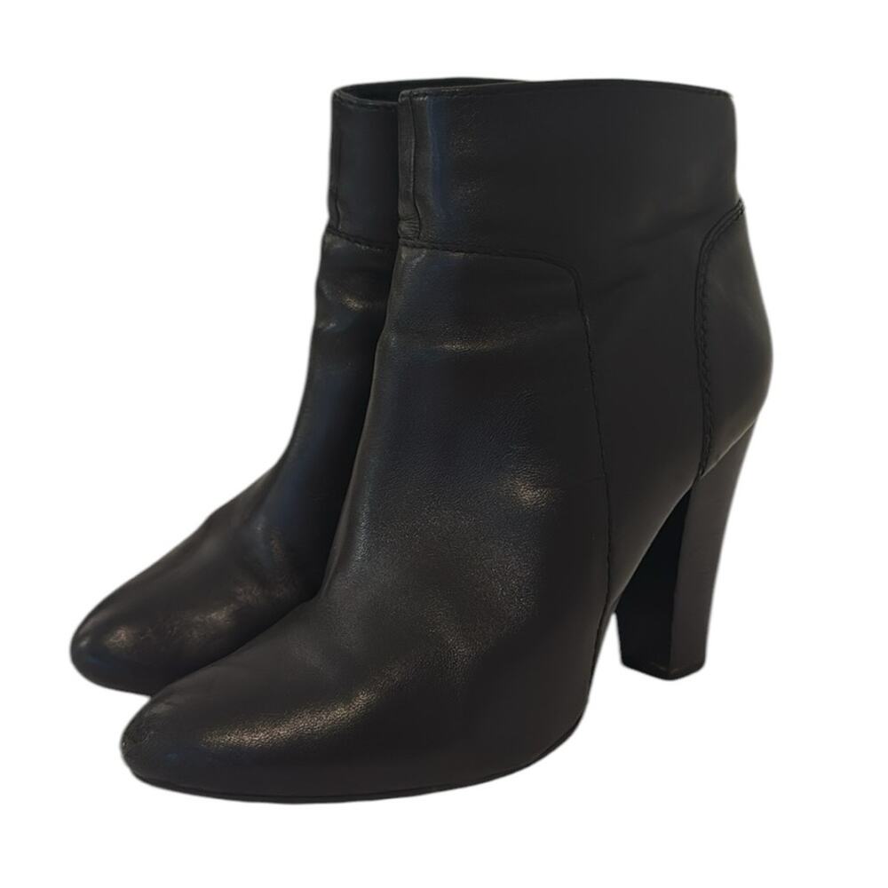 Steve Madden "Taffee" Black Leather Ankle Boots